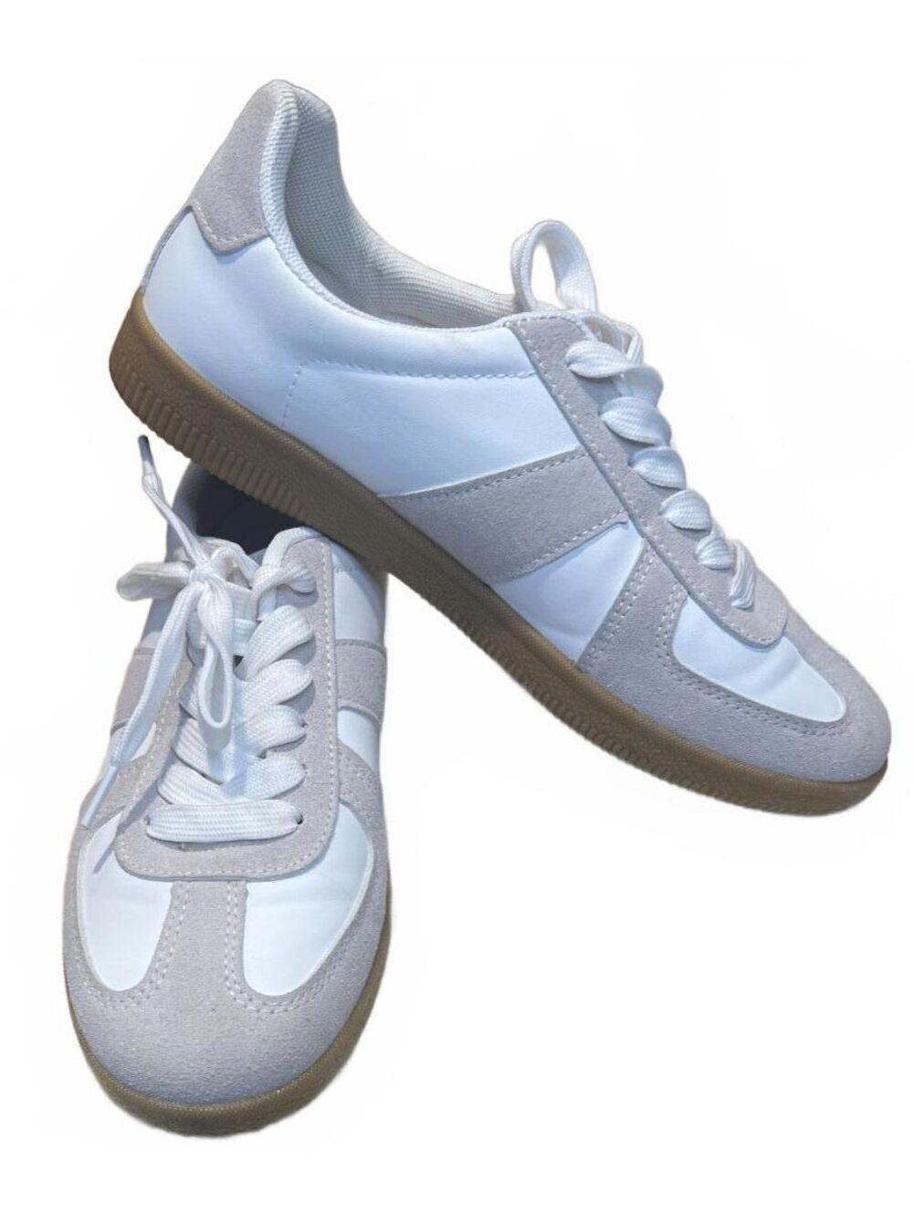 Madden Girl Keener White Beige Gum Sole Retro Low Top Sneakers Size 8